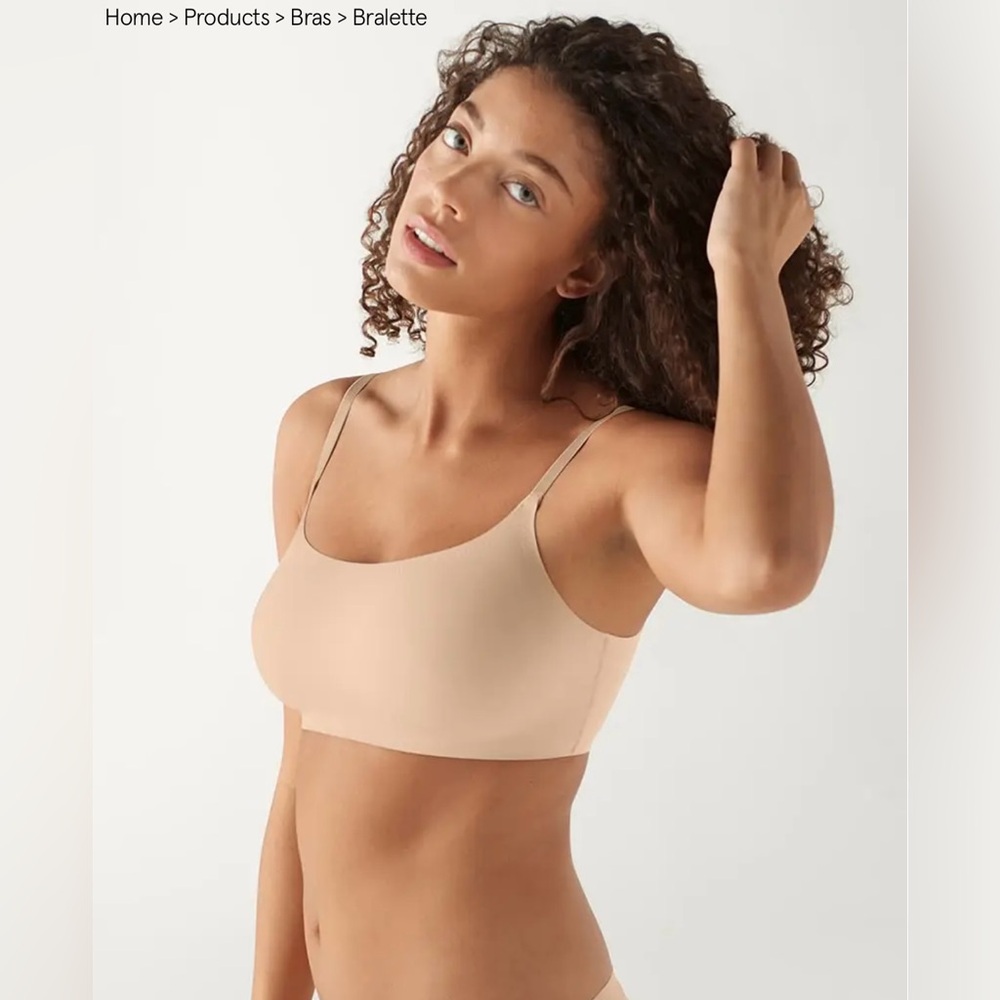 True & Co True Body Scoop Neck Adjustable Strap Bra size small